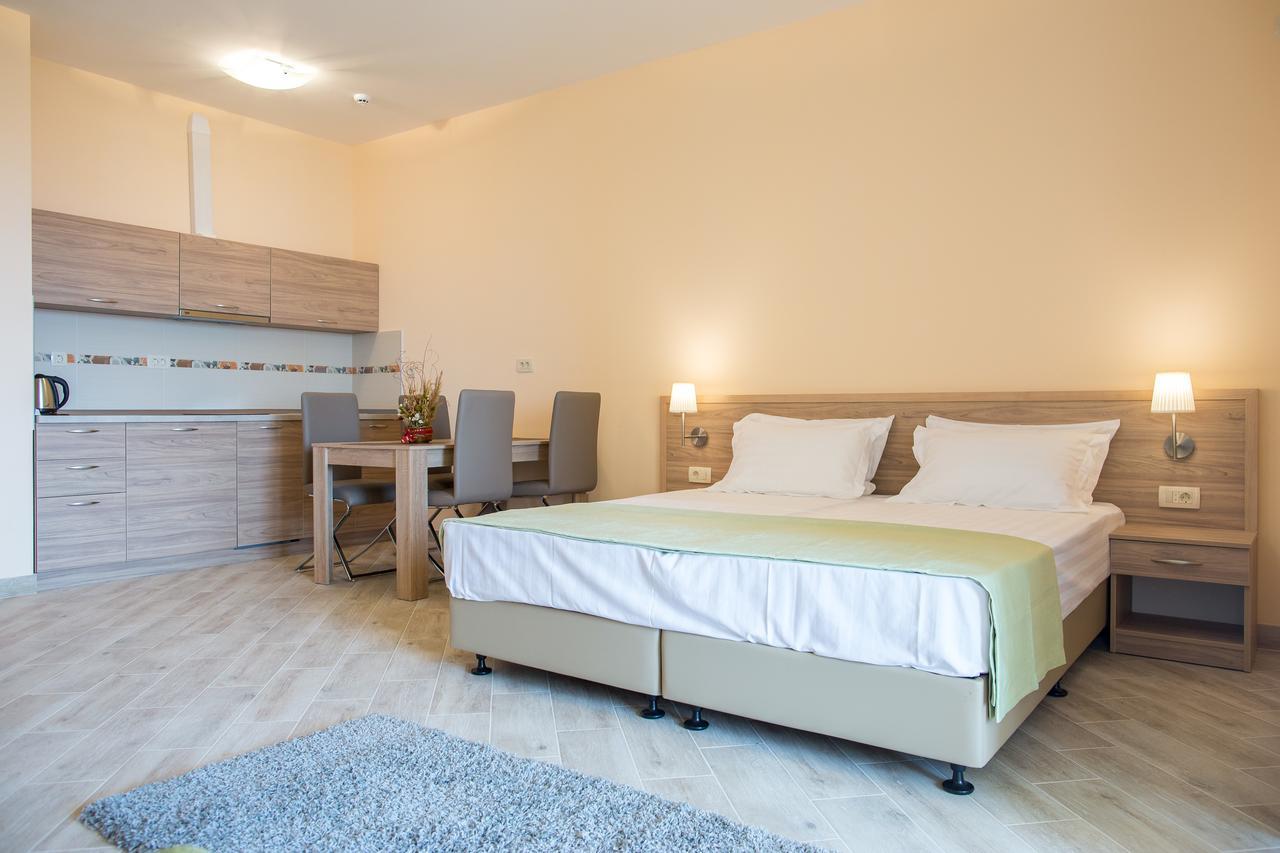 Aparthotel Belvedere Residence Becici Budva Pokoj fotografie