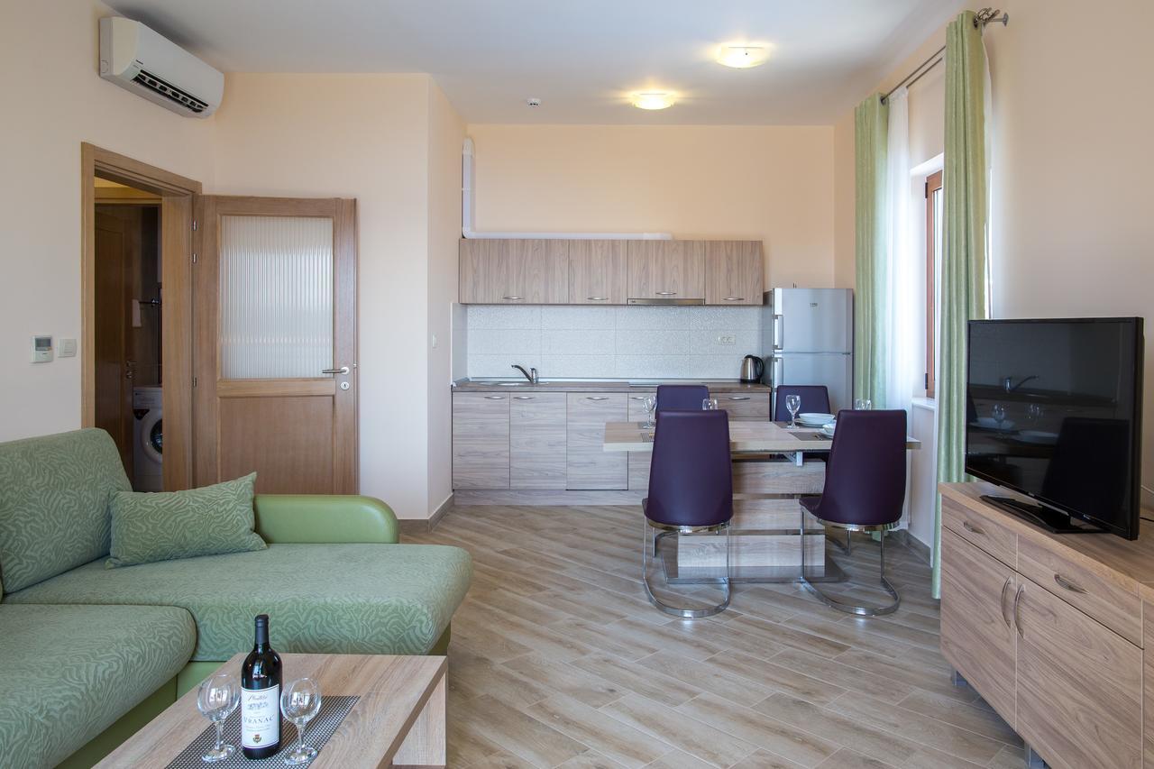 Aparthotel Belvedere Residence Becici Budva Pokoj fotografie